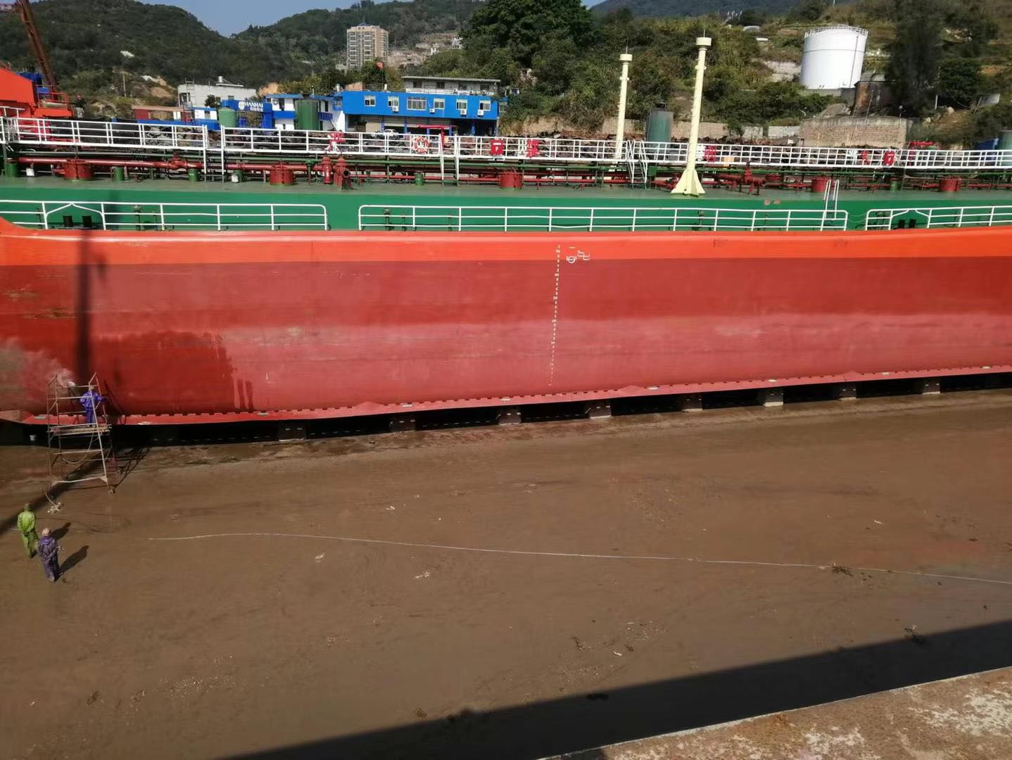 出售12000吨油船  香港-2.jpg