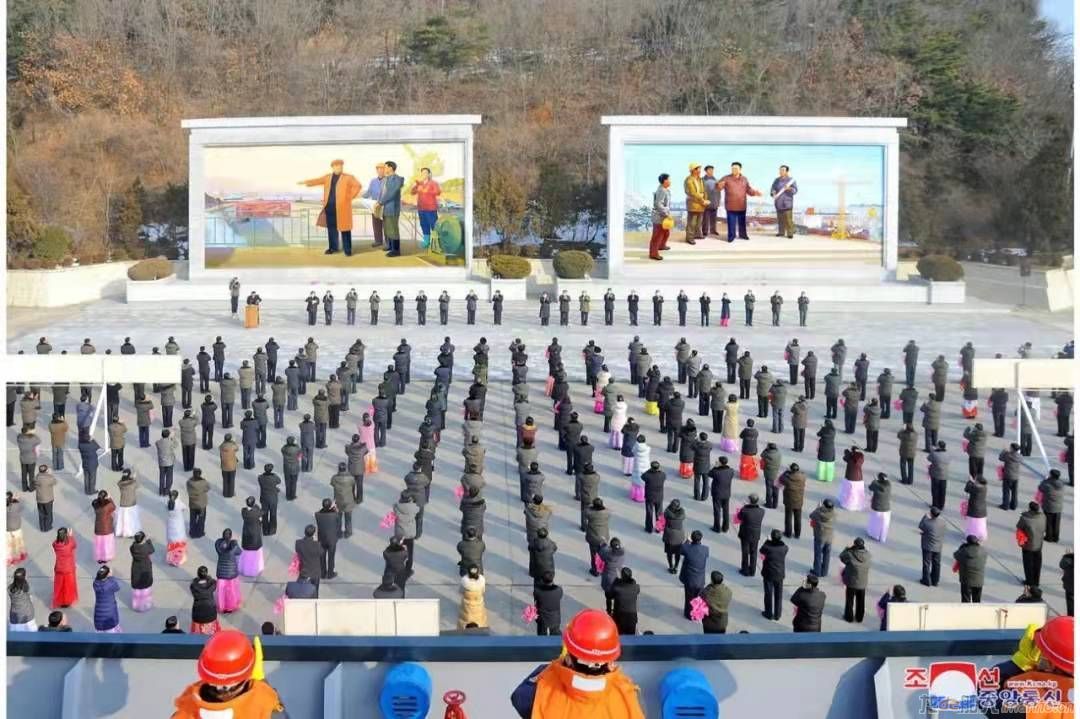 161354gxyuyyunuu7w44jy.jpg