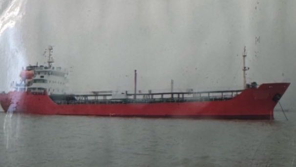 售2010年化学品船（钢衬塑罐体，装盐酸）  香港-2.jpg